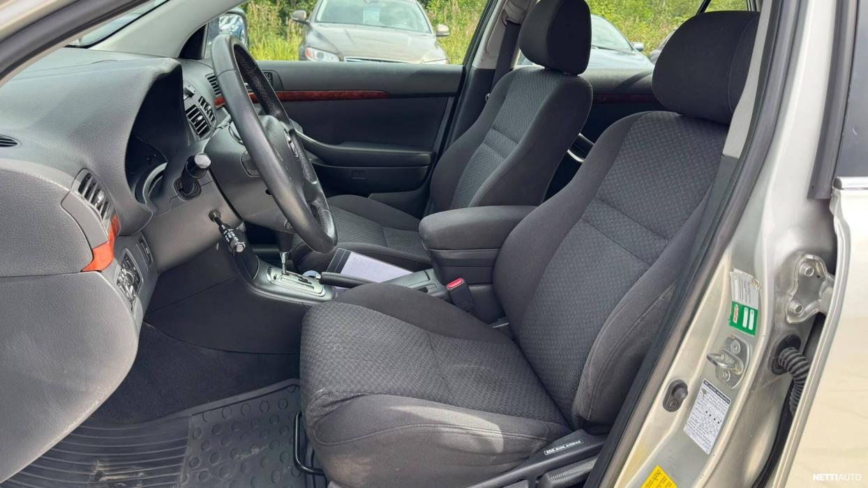 Toyota Avensis 2005