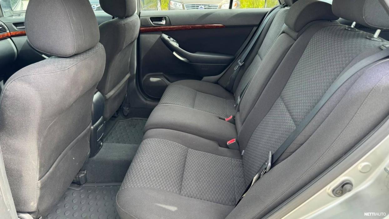 Toyota Avensis 2005