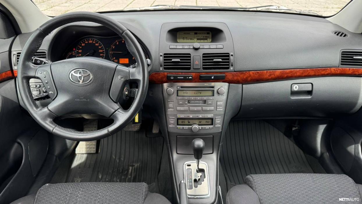 Toyota Avensis 2005