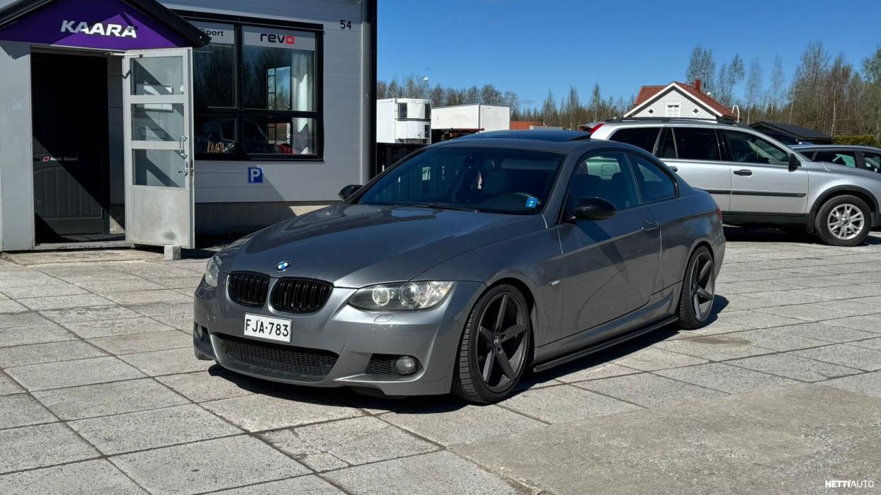 BMW 320 2009