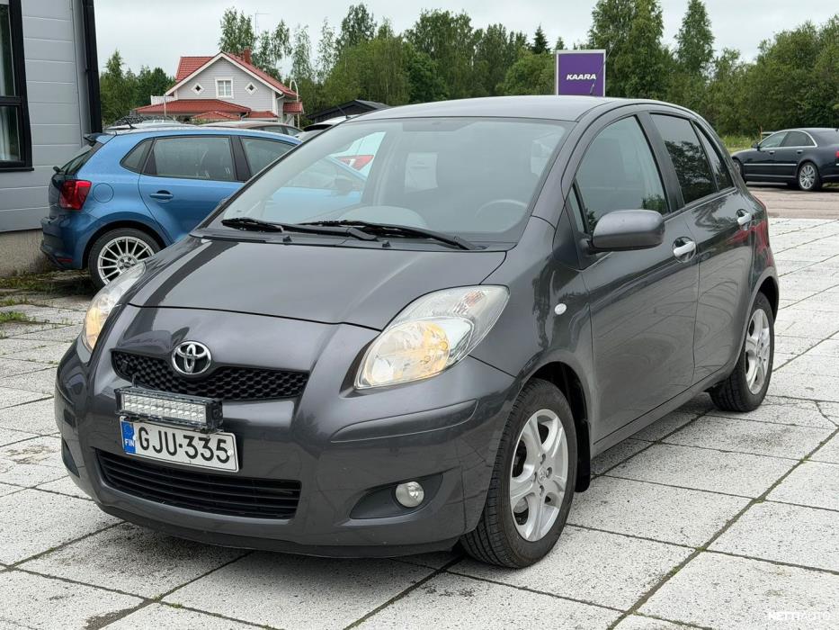 Toyota Yaris 2011