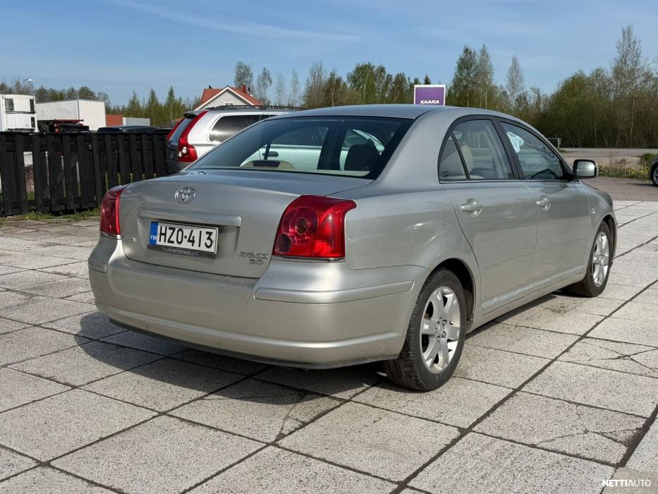 Toyota Avensis 2003