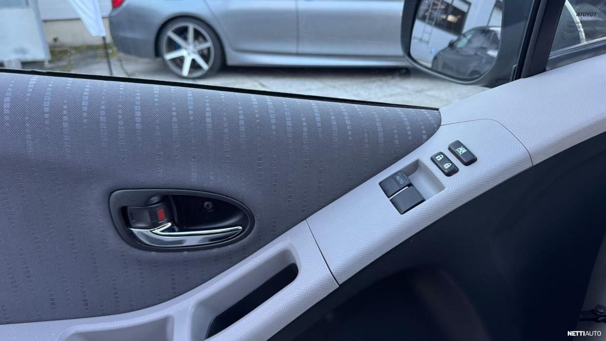 Toyota Yaris 2009