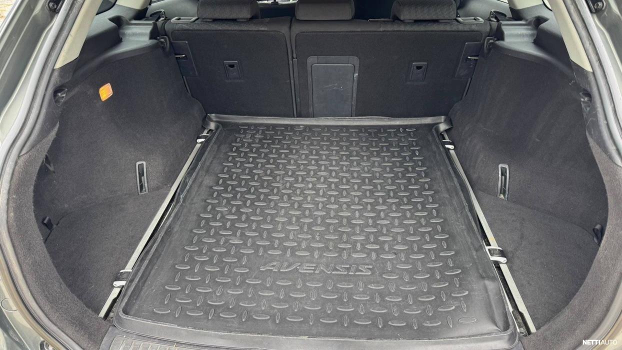 Toyota Avensis 2010