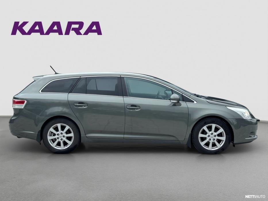 Toyota Avensis 2010