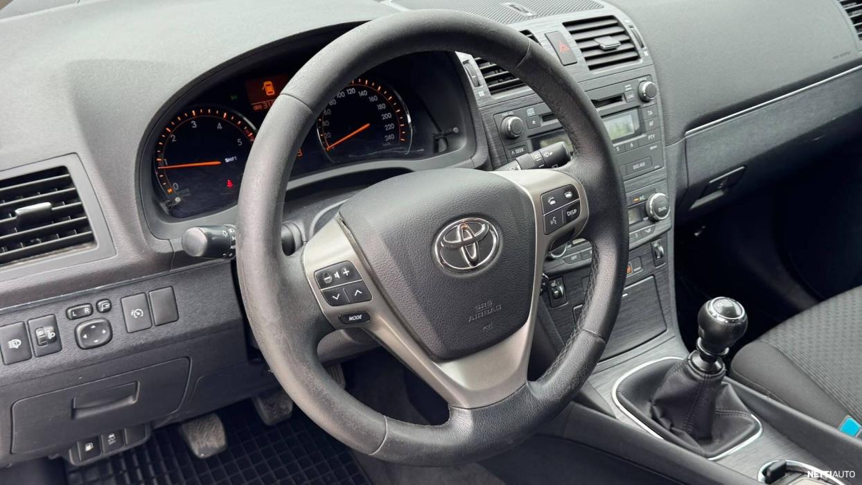 Toyota Avensis 2010