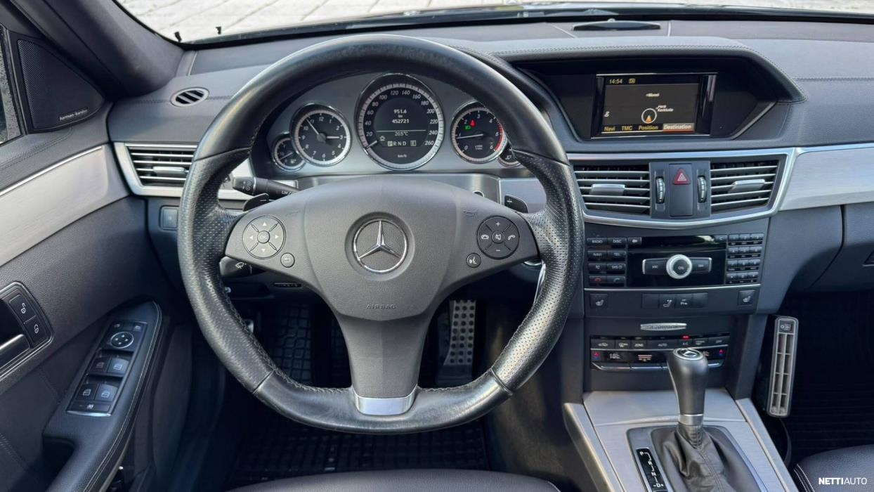 Mercedes-Benz E 2011