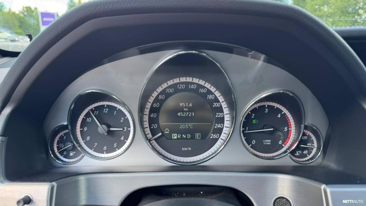 Mercedes-Benz E 2011