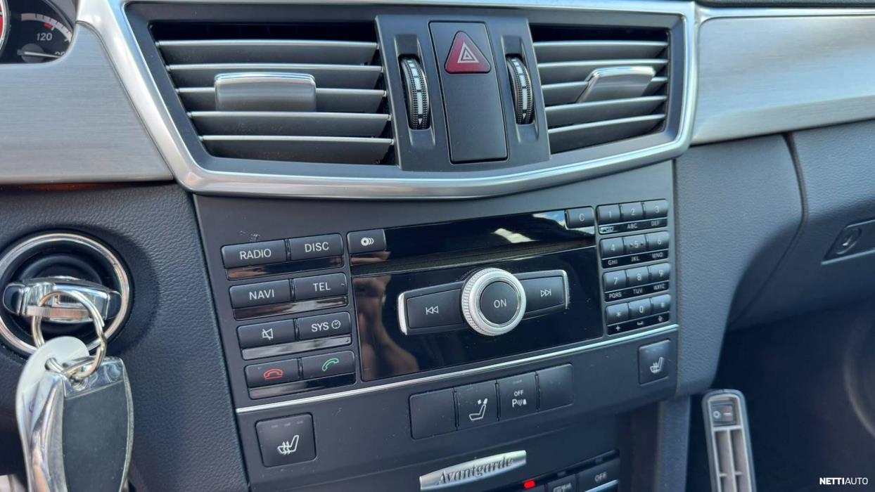 Mercedes-Benz E 2011