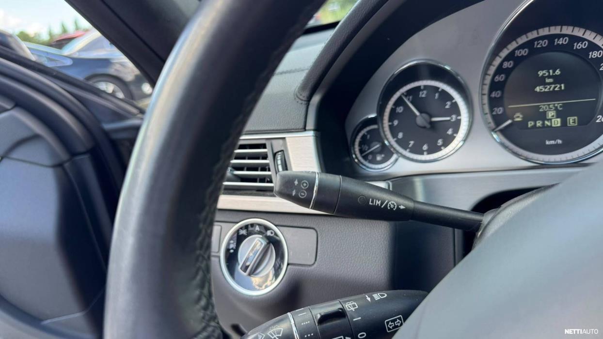 Mercedes-Benz E 2011