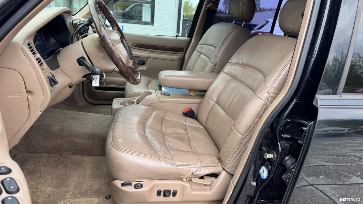 Ford Explorer 2000