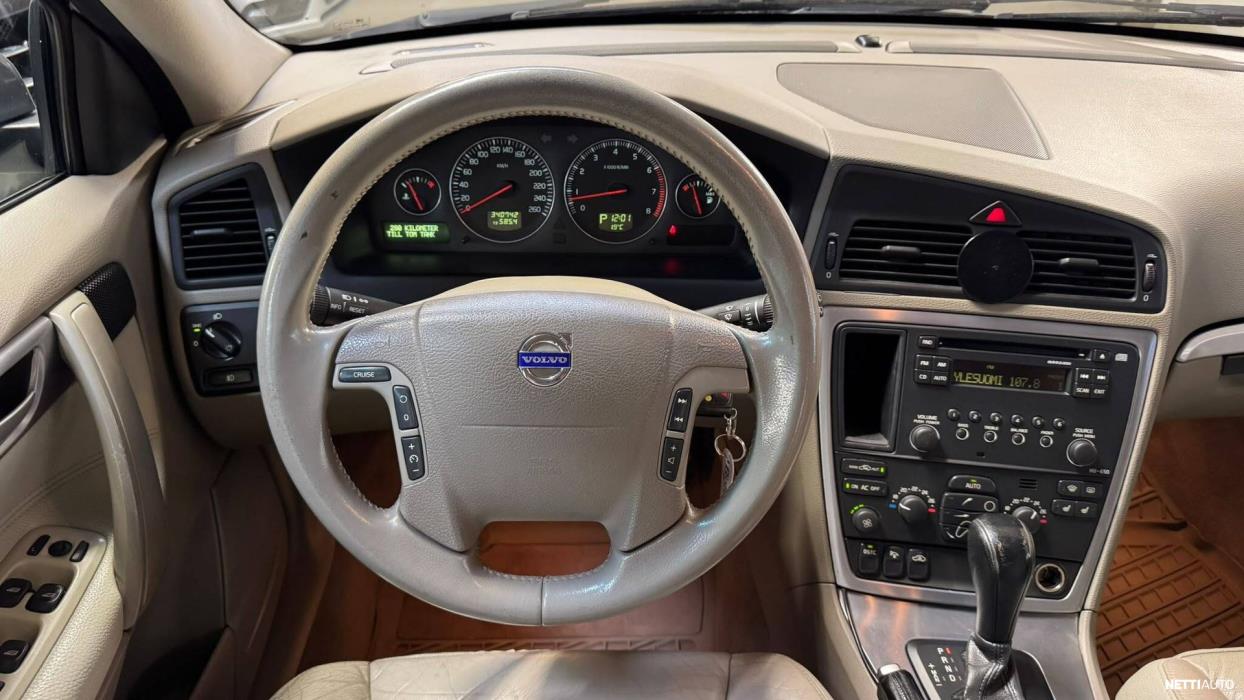 Volvo V70 2005