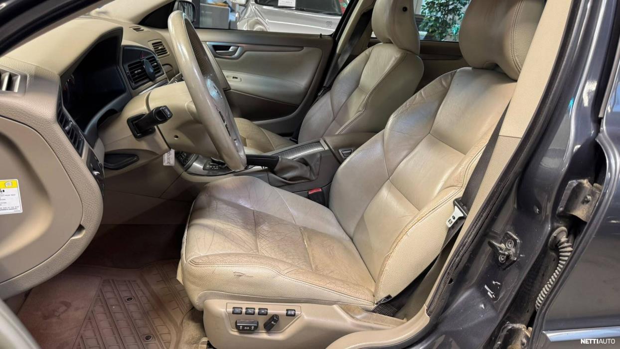 Volvo V70 2005