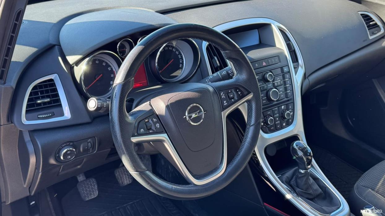 Opel Astra 2014