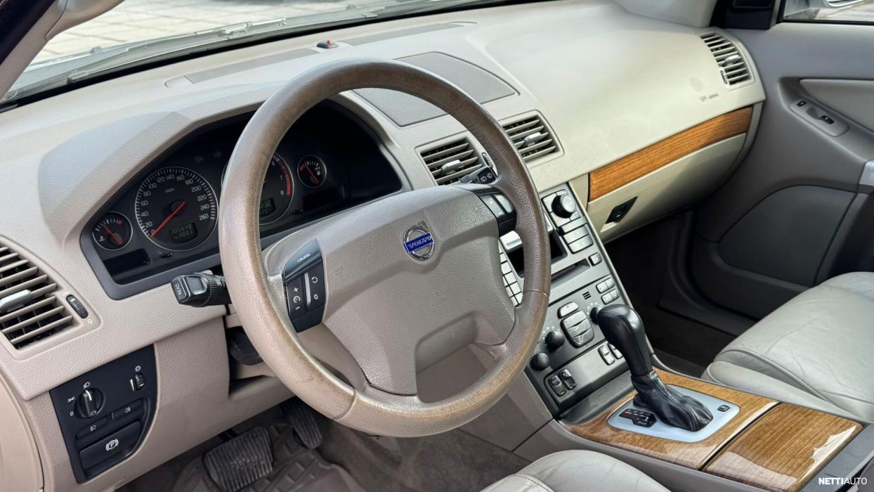 Volvo XC90 2006