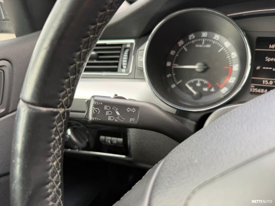 Skoda Superb 2012