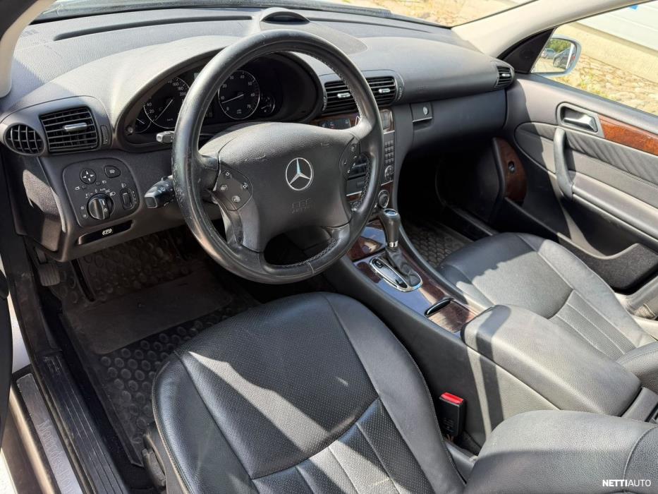 Mercedes-Benz C 2005