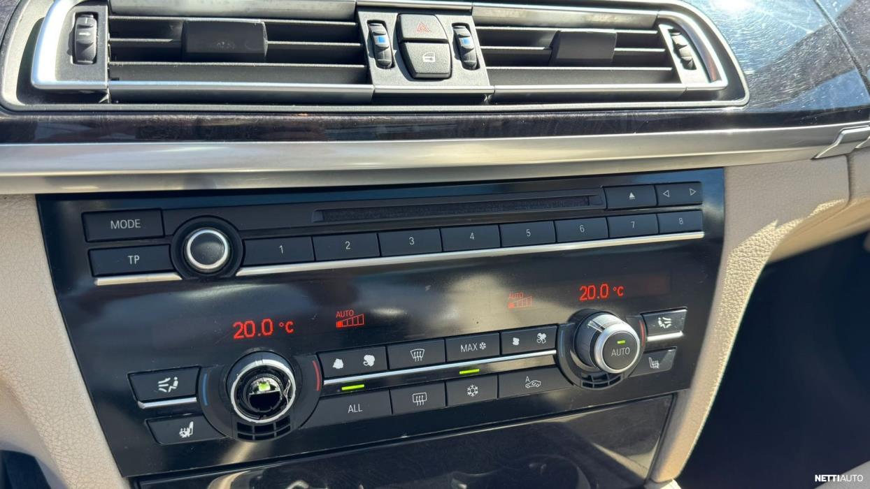 BMW 730 2010
