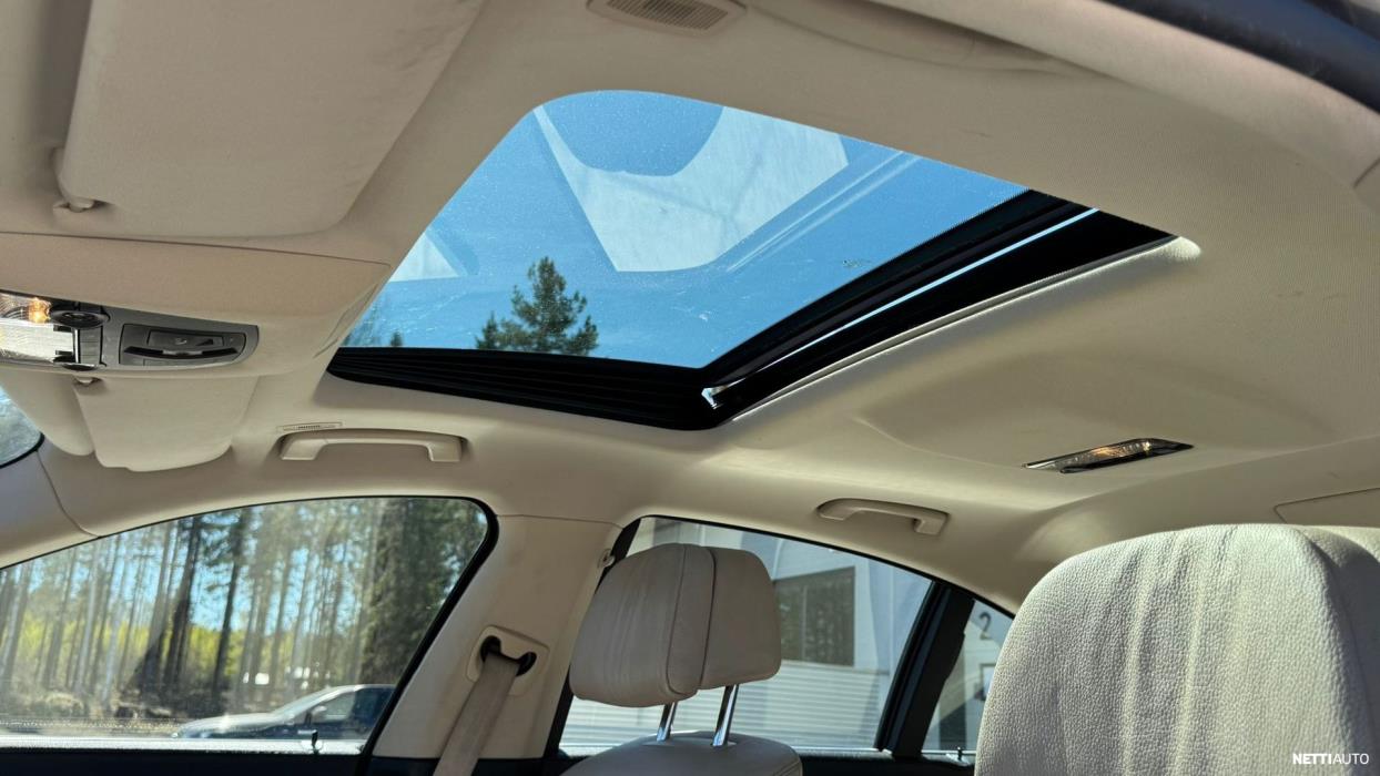 BMW 730 2010