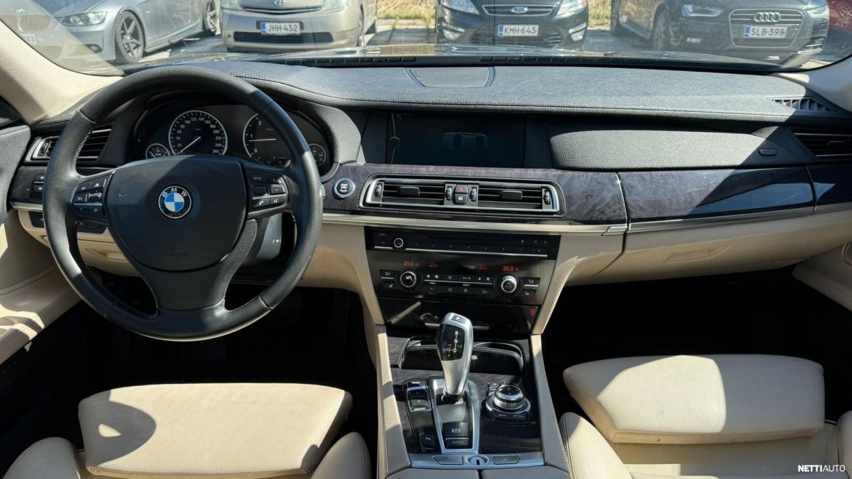 BMW 730 2010