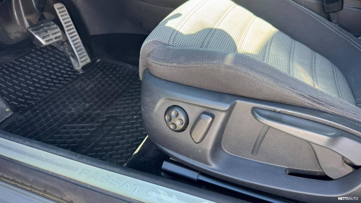 Volkswagen Passat CC 2011