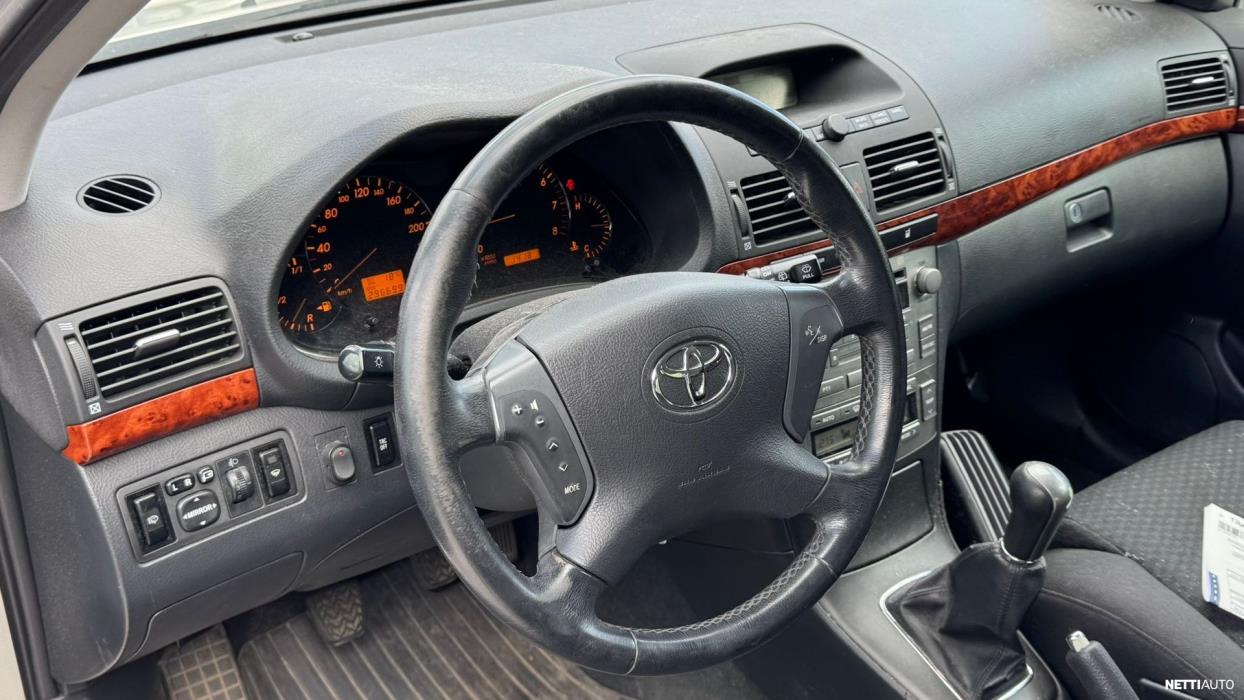 Toyota Avensis 2005