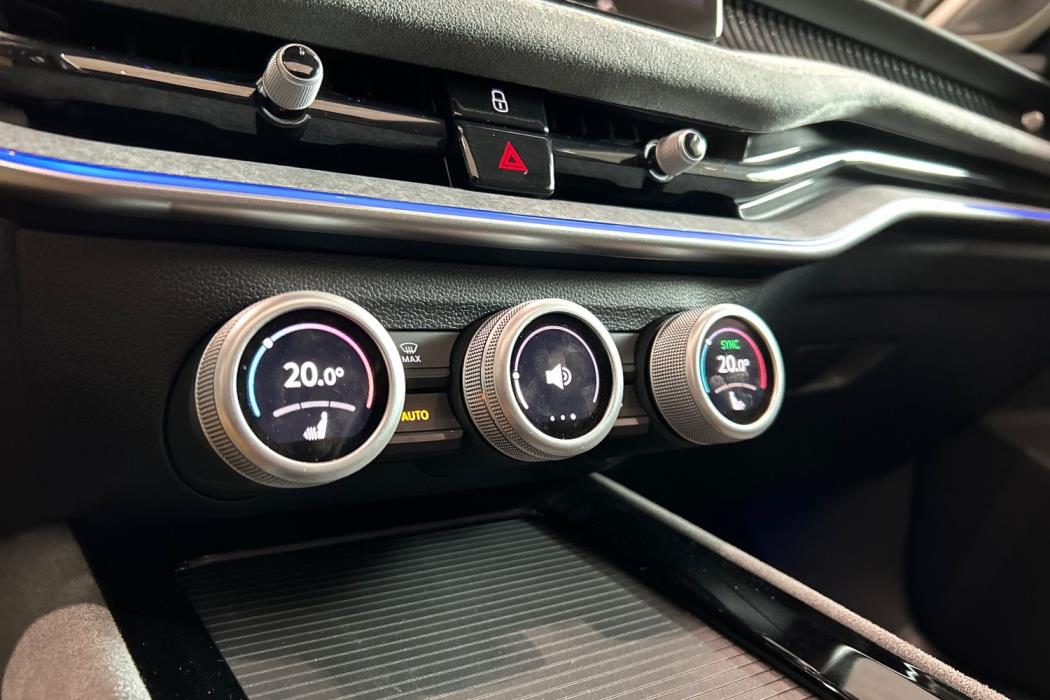 SKODA SUPERB 2024