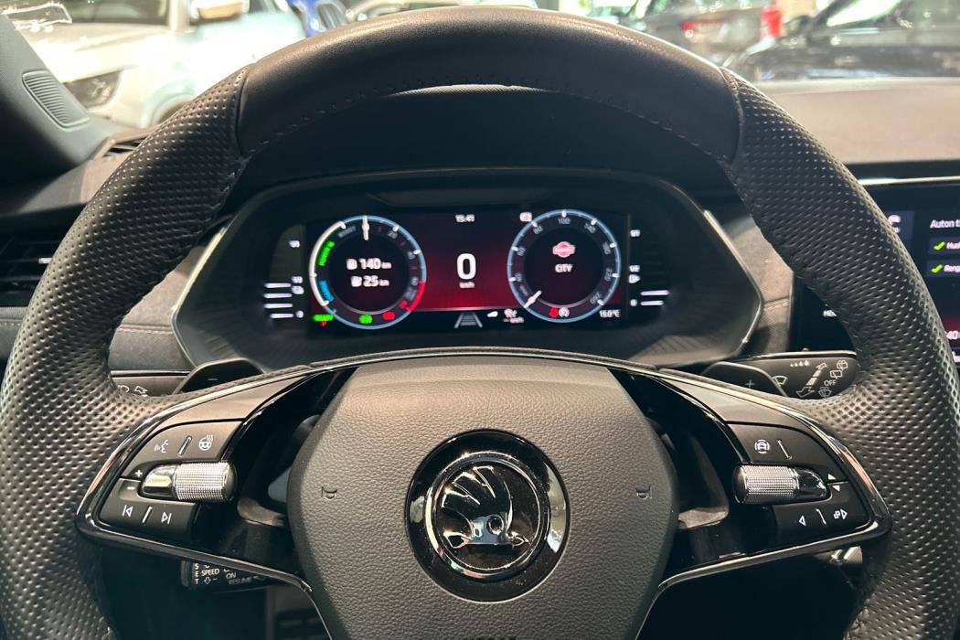 SKODA Octavia 2024