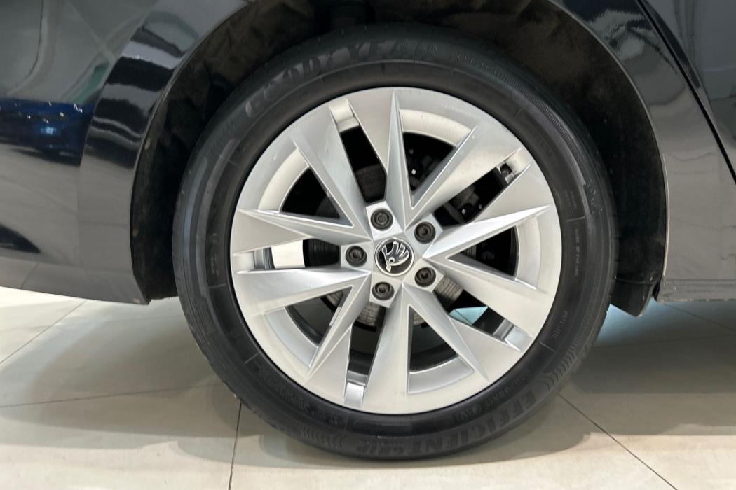 SKODA OCTAVIA 2022