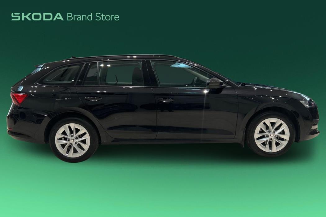 SKODA Octavia 2023