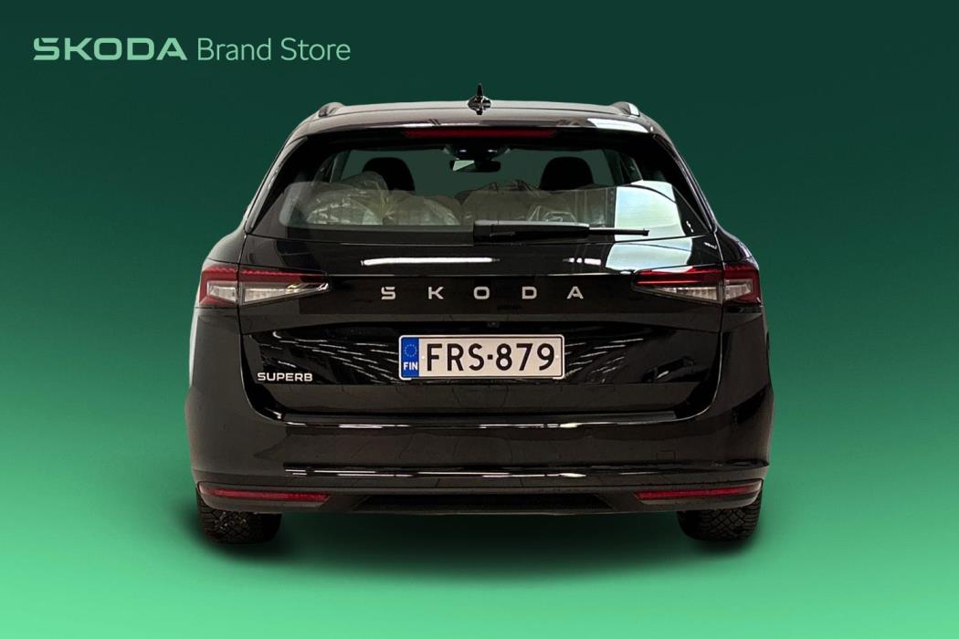 SKODA SUPERB 2025