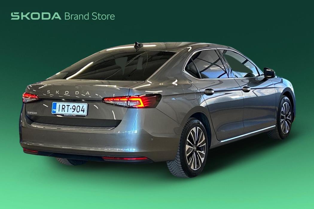 SKODA SUPERB 2025