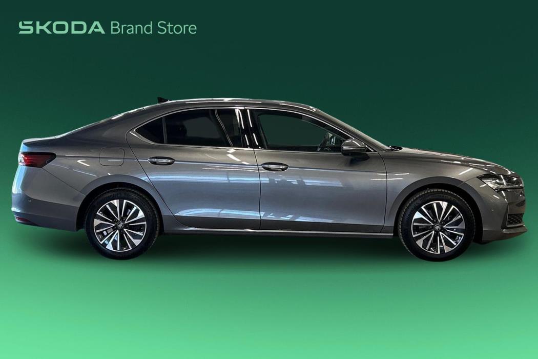 SKODA SUPERB 2025