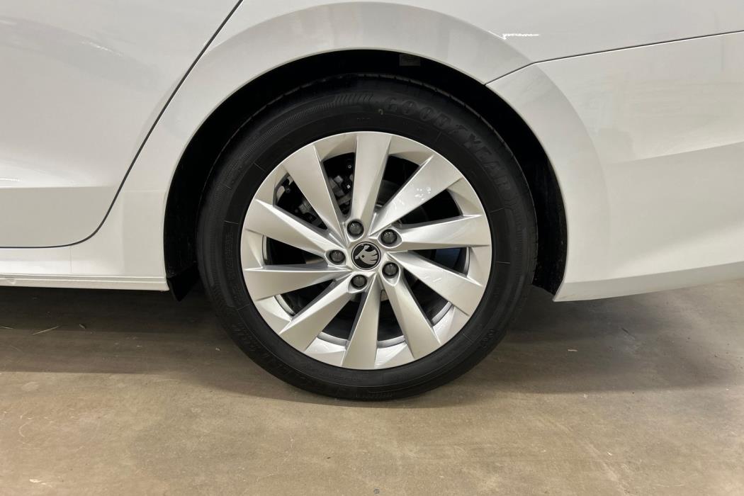 SKODA Octavia 2025