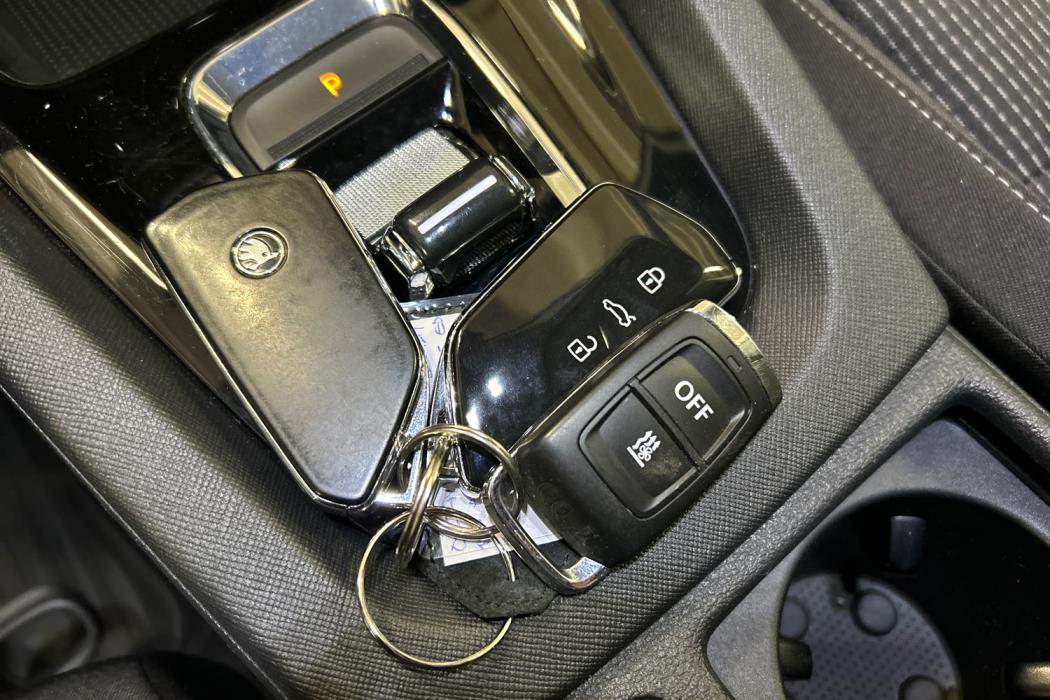 SKODA OCTAVIA 2022
