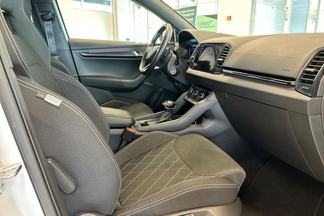 SKODA Karoq 2023