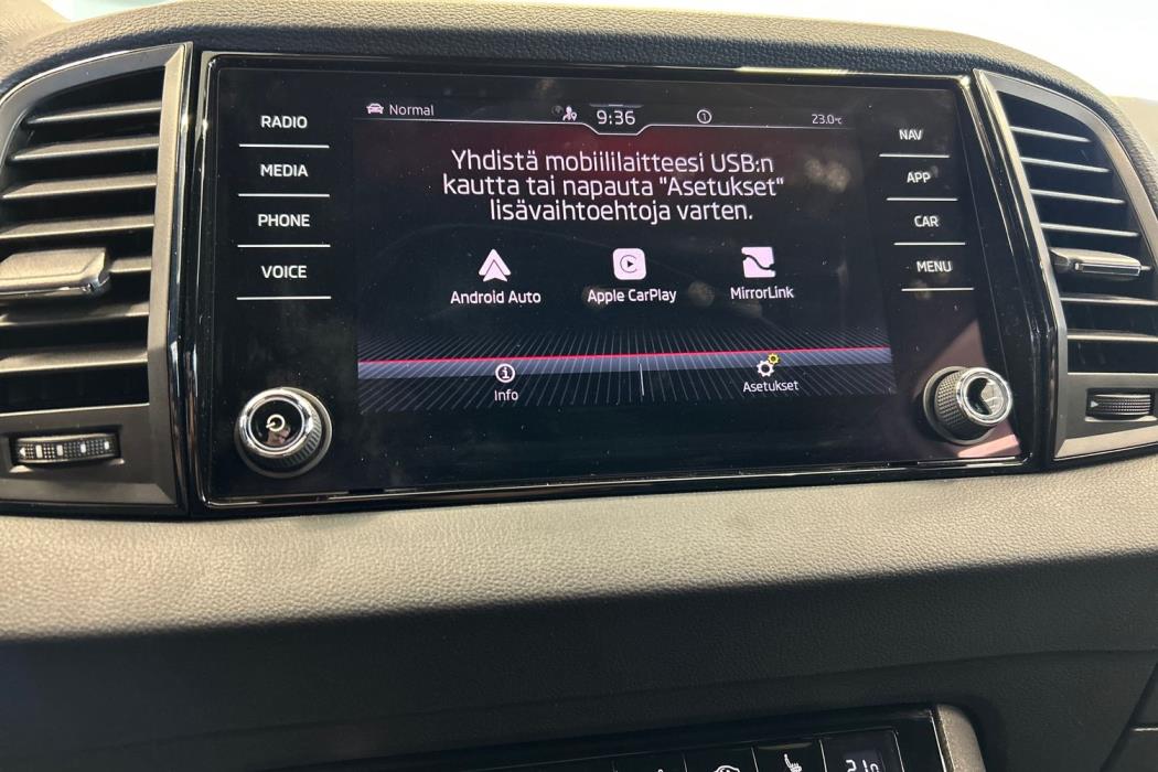 SKODA Karoq 2023