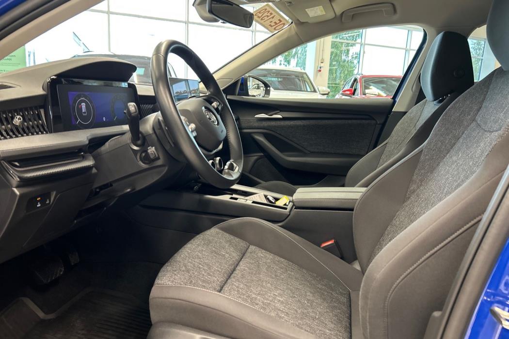 SKODA Superb 2025