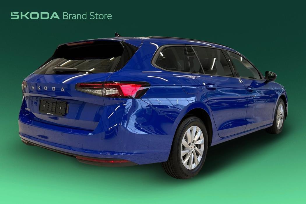 SKODA Superb 2025