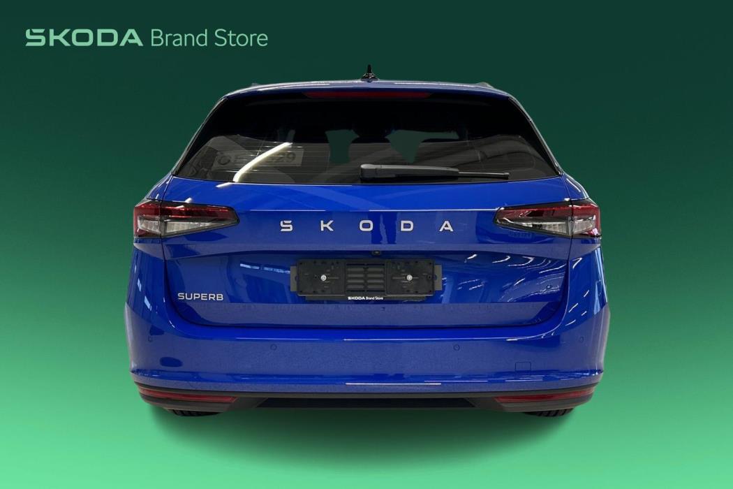 SKODA Superb 2025