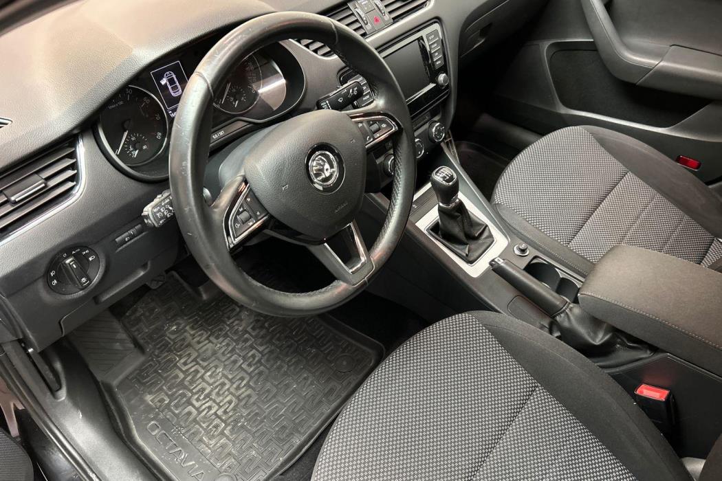 SKODA Octavia 2016