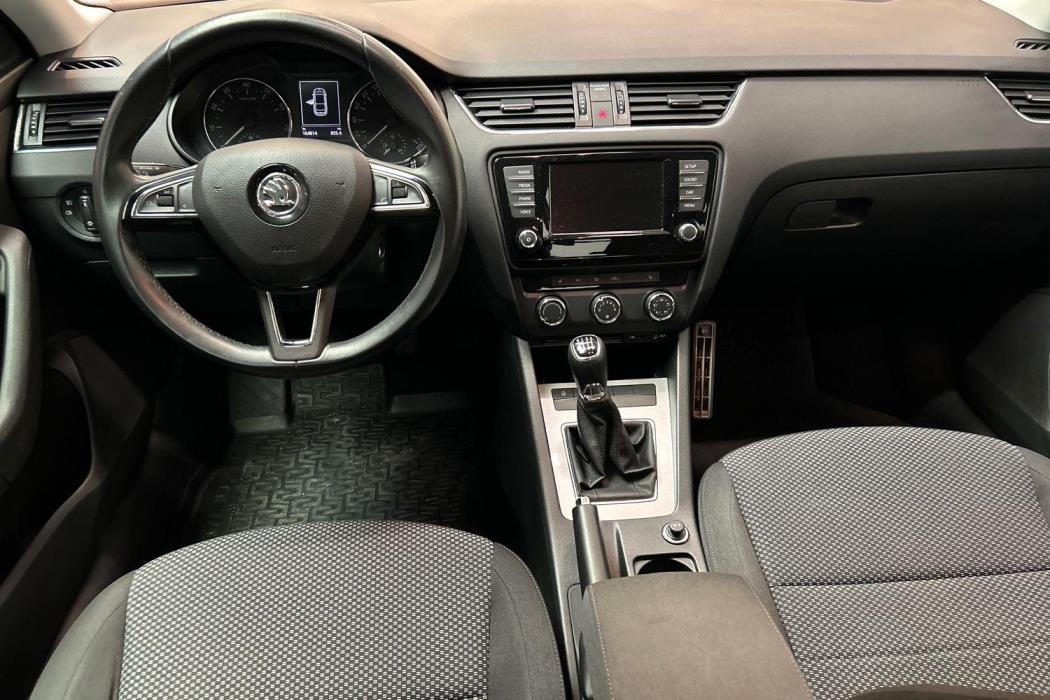 SKODA Octavia 2016