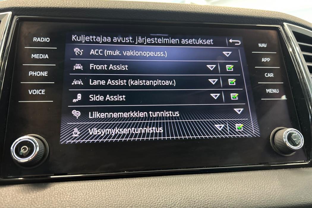 SKODA Karoq 2021
