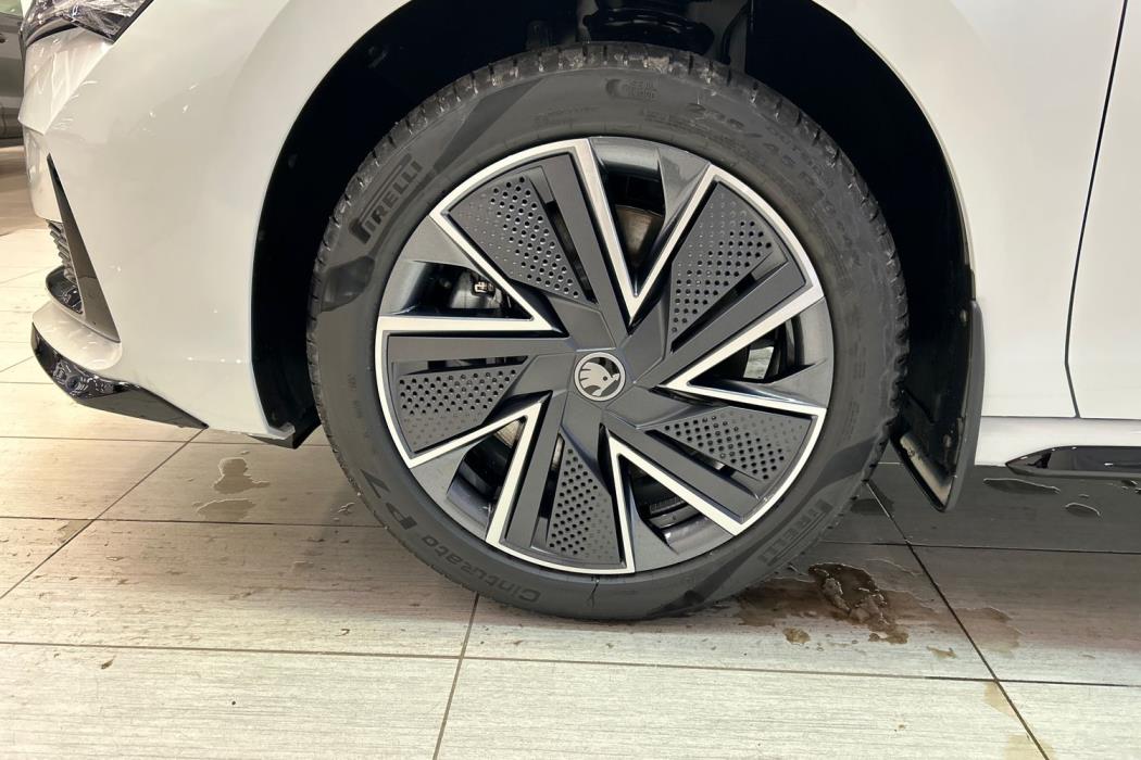 Skoda Superb 2025