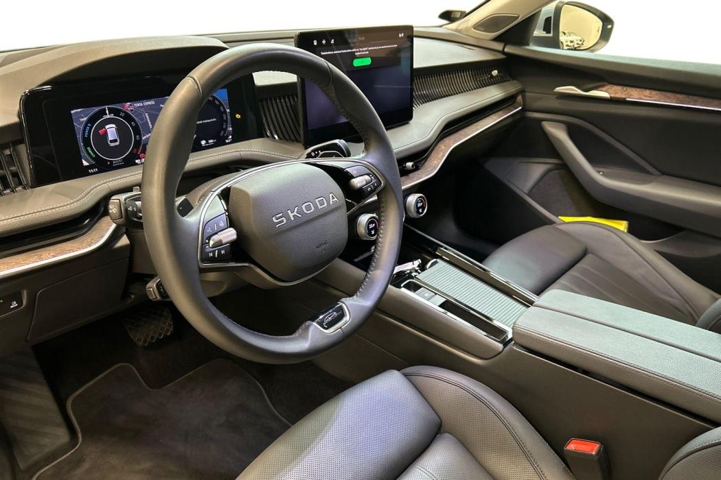 Skoda Superb 2025