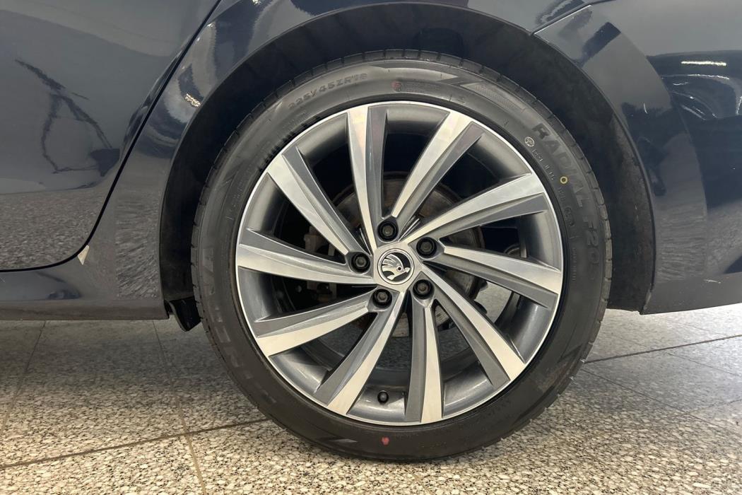 SKODA OCTAVIA 2021