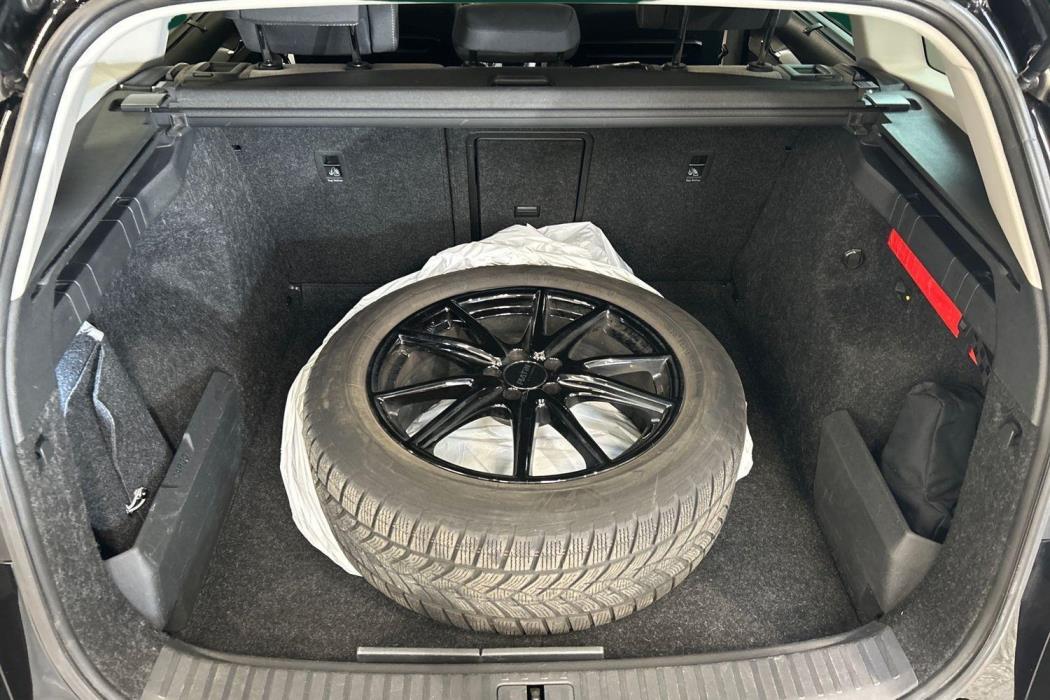SKODA Enyaq 2023