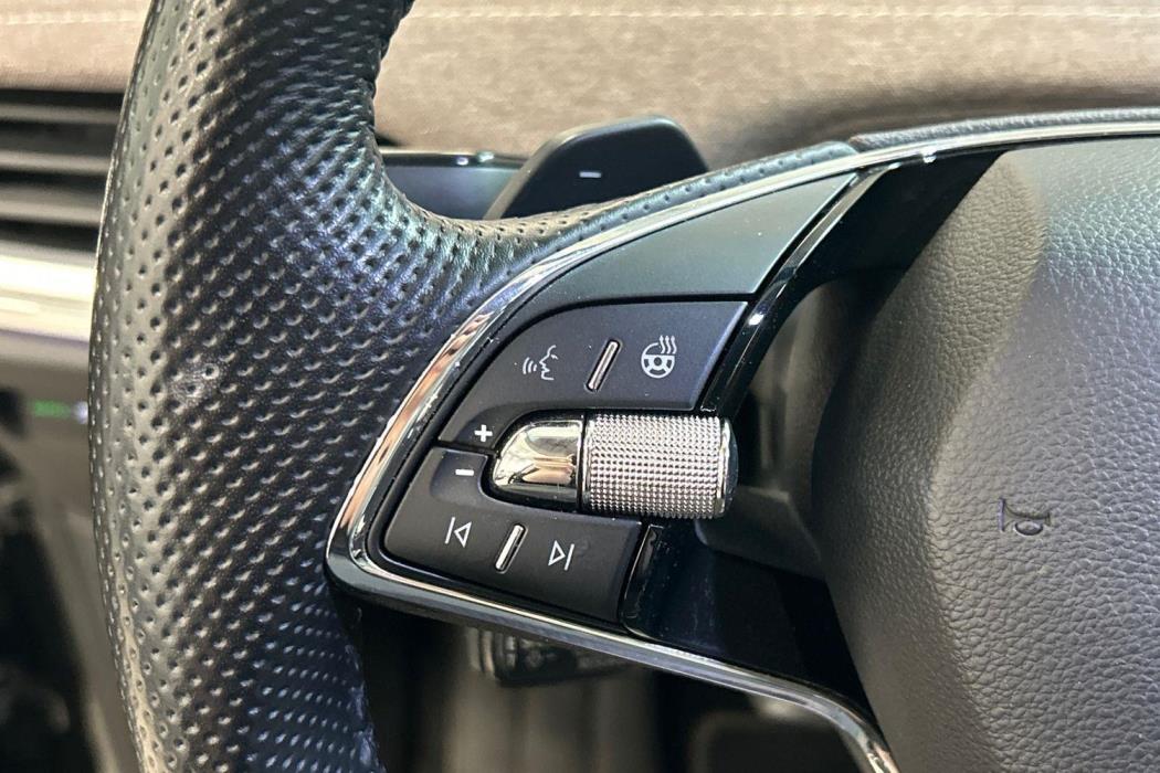 SKODA Enyaq 2023