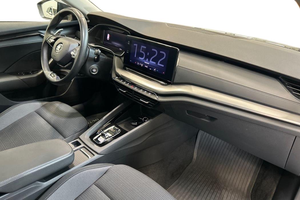 SKODA Octavia 2024