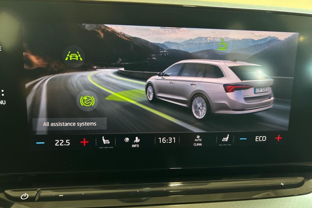 SKODA Octavia 2024